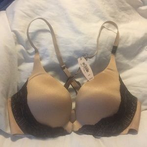 NWT VS push-up bra